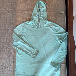 Patagonia long sleeve hooded dry fit shirt